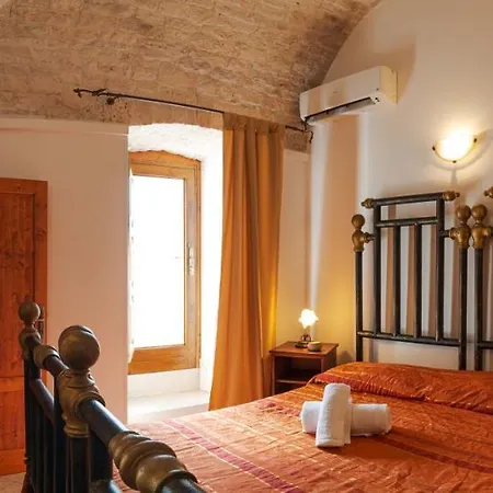 Trullo Chiesa Madre Apartmán